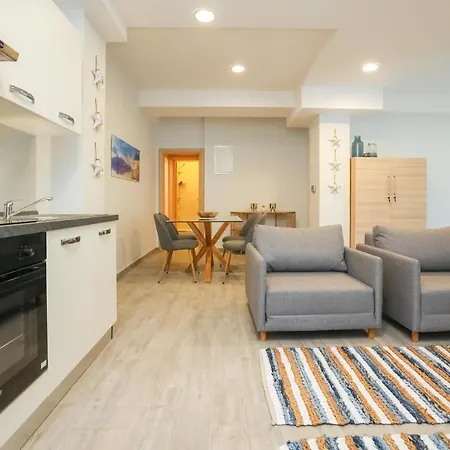 Kolovare Apartment